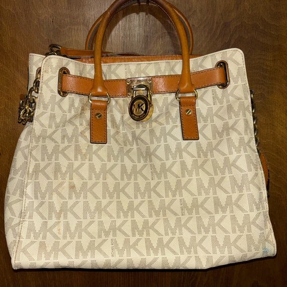 Large Michael Kors logo purse - Picture 1 of 7